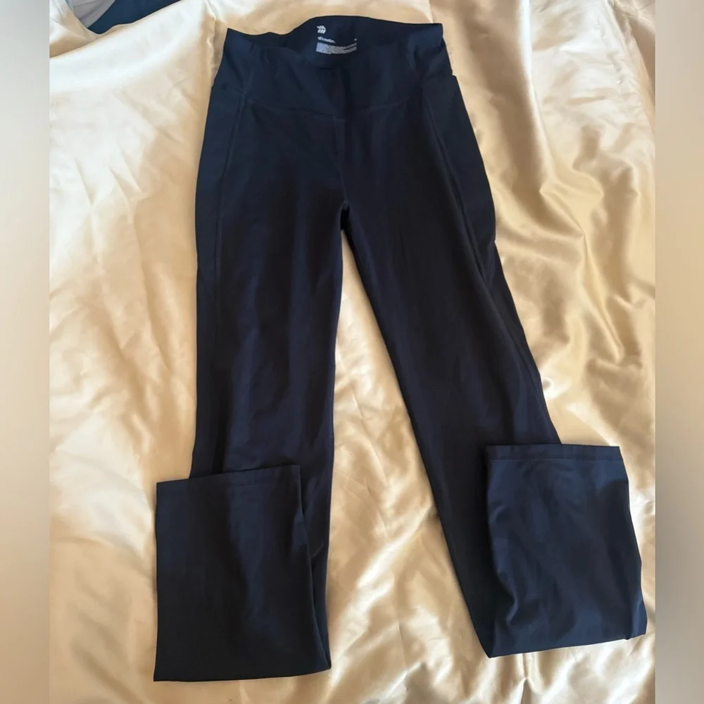 All in Motion Women's Flex High-Rise 7/8 Bootcut Leggings - All in Motion Size M - Picture 1 of 3